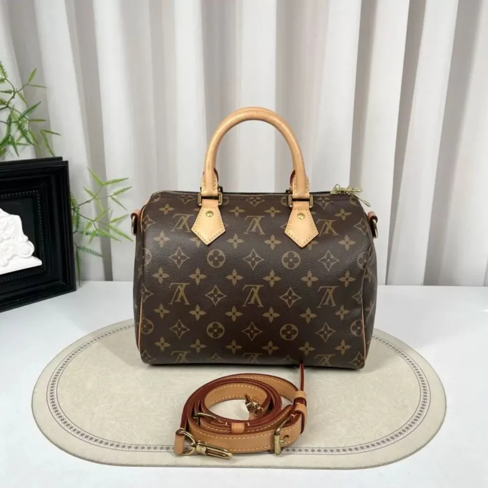 Louis Vuitton Women Pre-Loved Bag Very Good Condition